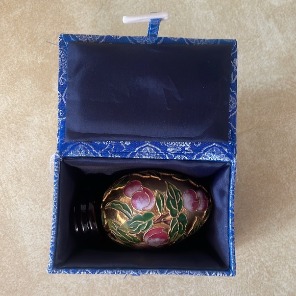 Golden Treasures Cloisonné Collectable Decorative Egg With Stand Box Certificate - Picture 6 of 8